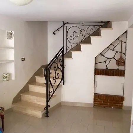 S185 - Sirolo, Casa A Schiera In Centro Storico * Sirolo